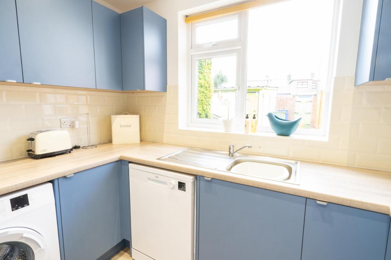 Newly-Renovated, Mid-Terrace Cottage In بورثمادوج المظهر الخارجي الصورة